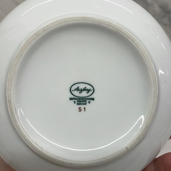 Porcelain ARZBERG vase Made in Germany 🇩🇪 - Picture 7 of 9